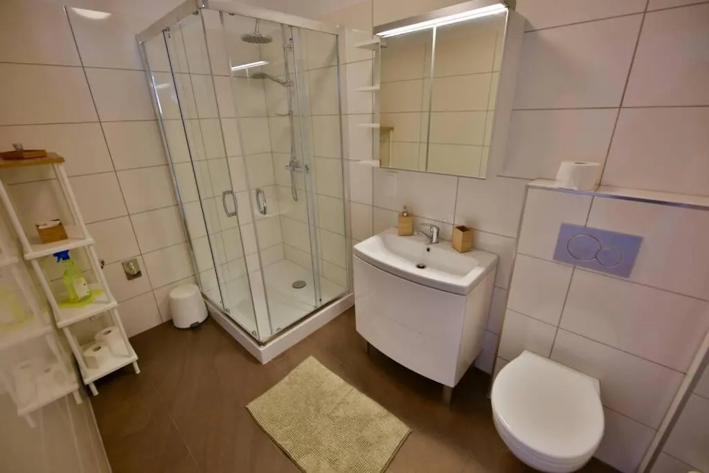 Zwischen Schoenbrunn Und Dem City Center L Lf37 Vienna Apartment